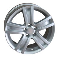 578 Avensis Silver